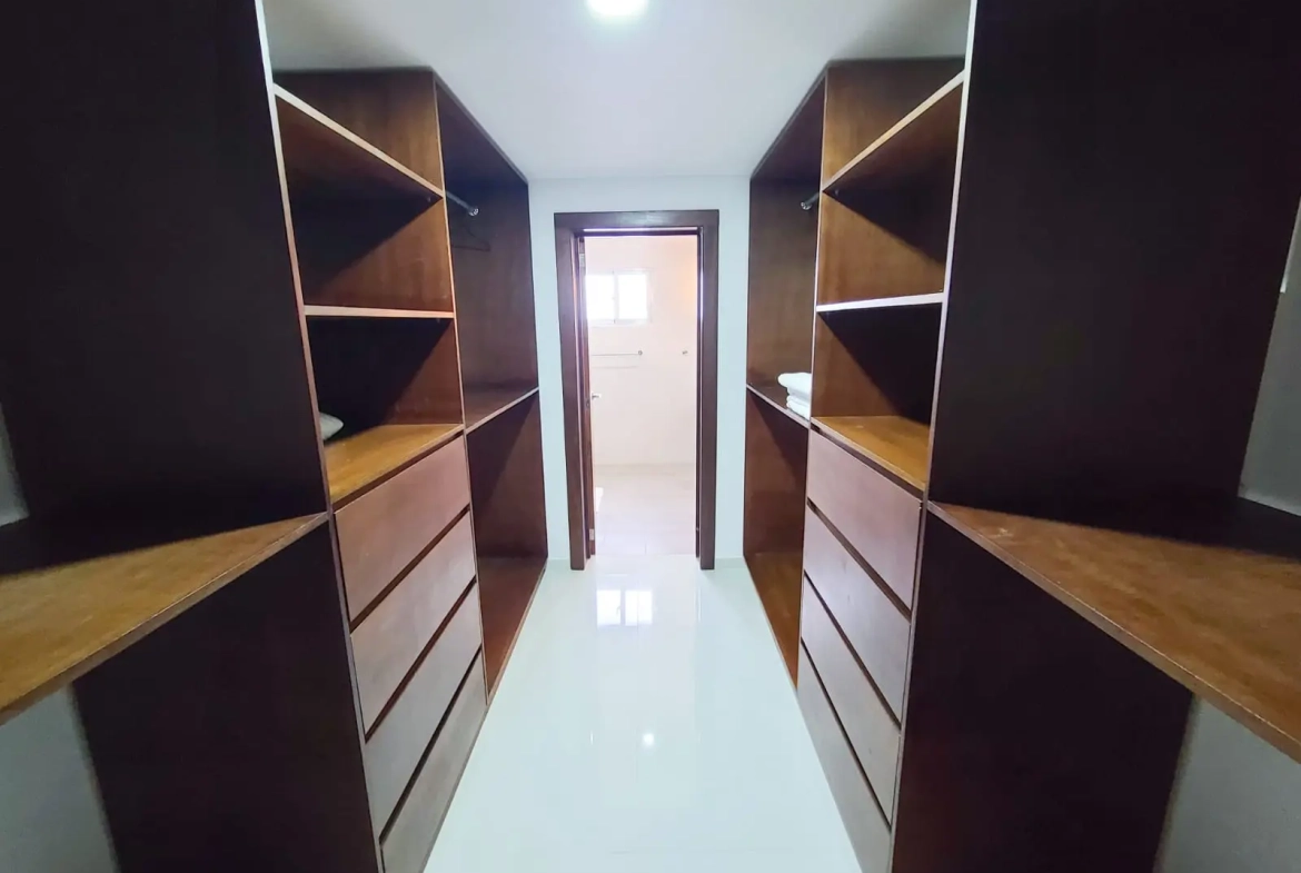 Se Vende Lujosa Villa De Tres Habitaciones En Verón, Punta Cana
