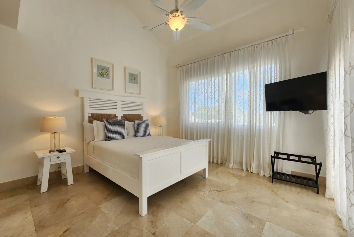 ID , Tortuga, Eight Bedroom Villa For Sale in Punta Cana Resort and Club ()