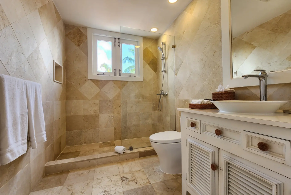 ID , Tortuga, Eight Bedroom Villa For Sale in Punta Cana Resort and Club ()