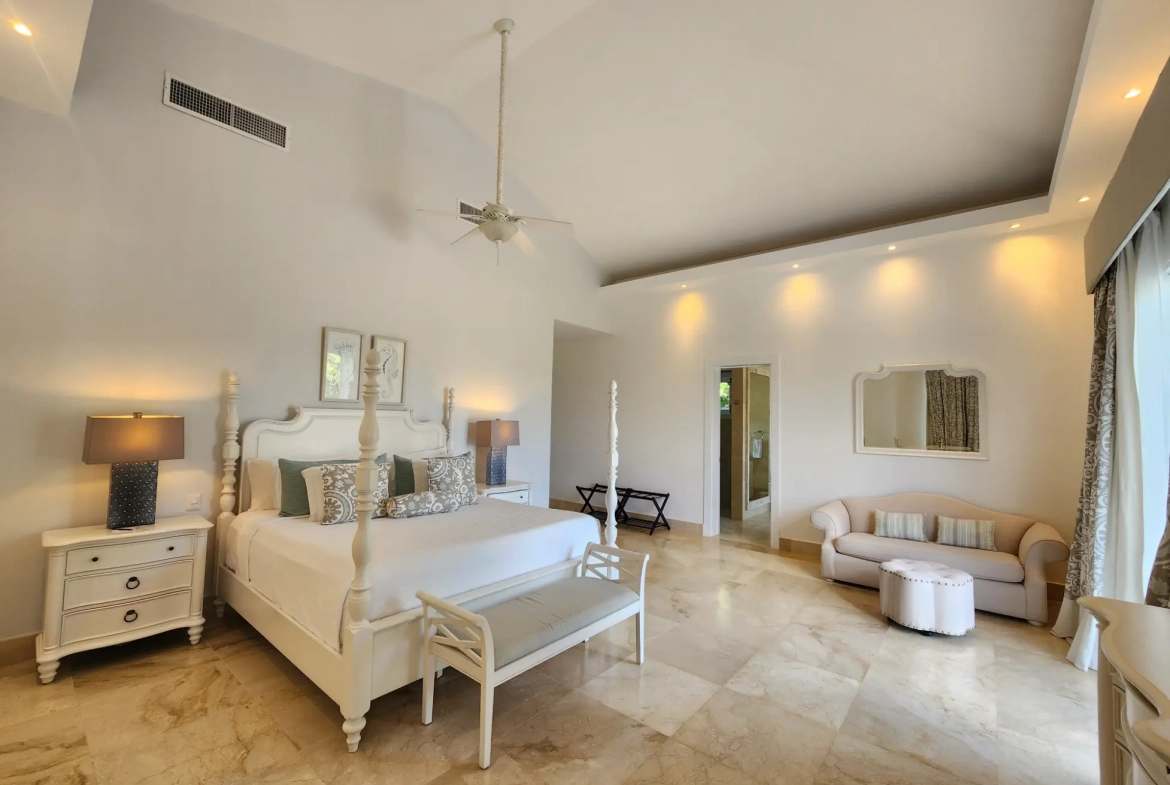 ID , Tortuga, Eight Bedroom Villa For Sale in Punta Cana Resort and Club ()
