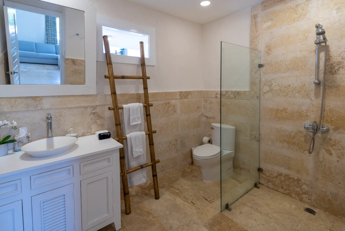ID , Tortuga, Eight Bedroom Villa For Sale in Punta Cana Resort and Club ()