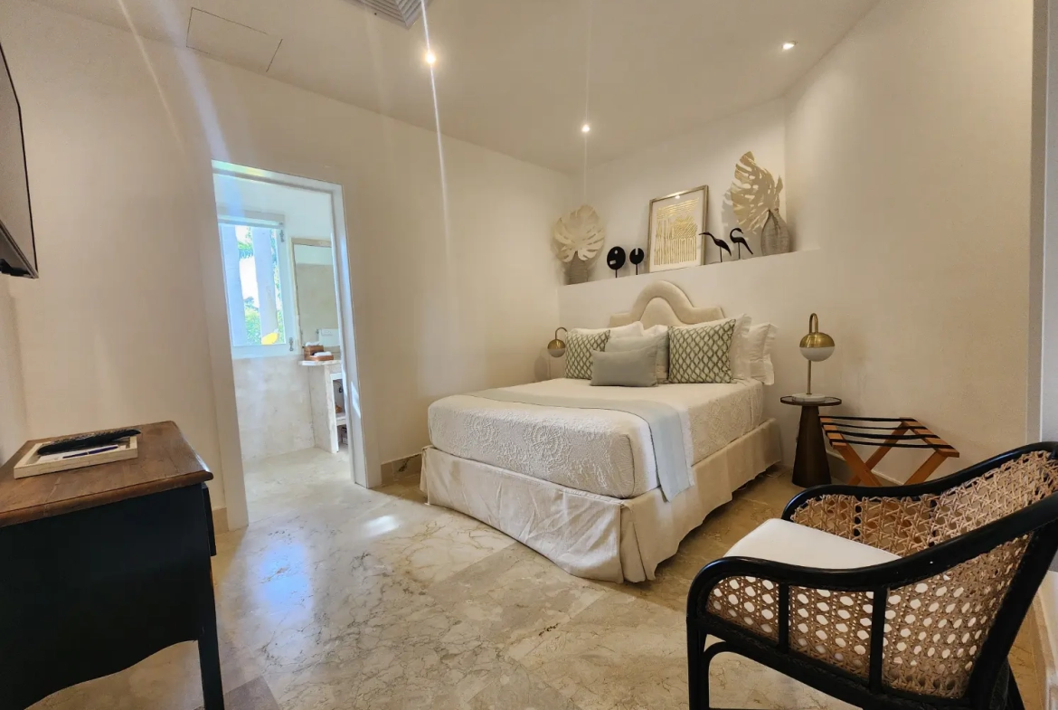 ID , Tortuga, Eight Bedroom Villa For Sale in Punta Cana Resort and Club ()