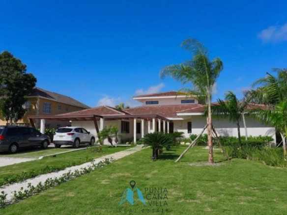 , Punta Cana, Four bedroom furnished villa for sale in Tortuga By ()