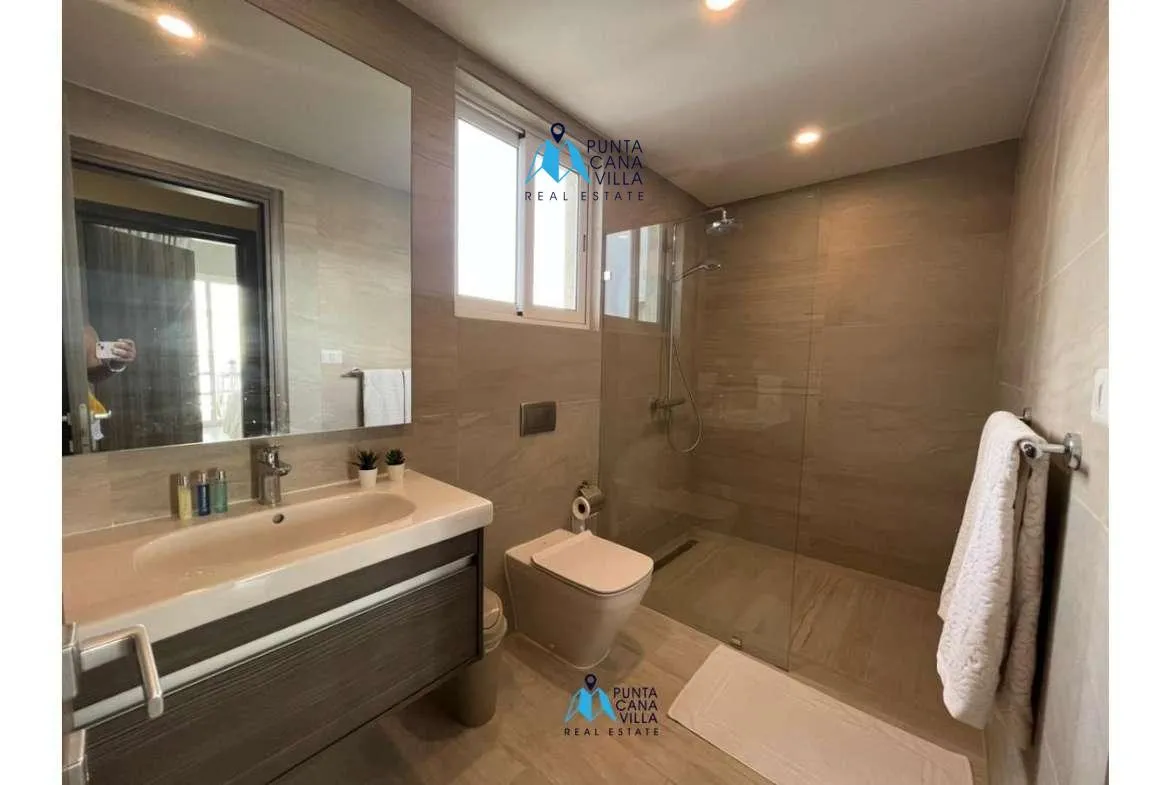 Cana Bay One bedroom apartment for sale in Bavaro Punta Cana ()