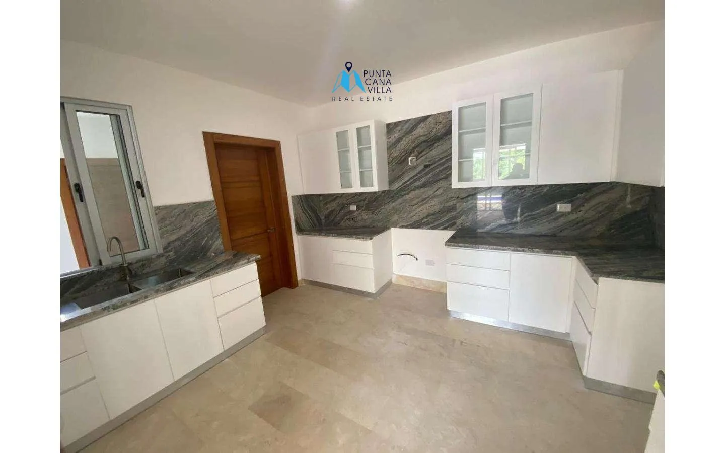 West Village, Villa de cuatro habitaciones en venta en Punta Cana Village
