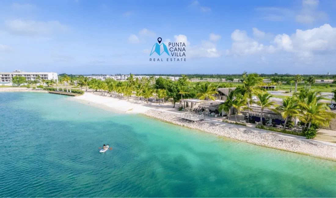 Pueblito Caribeno, Apartamento De Un Dormitorio En Venta En Punta Cana Con Vista A La Calle