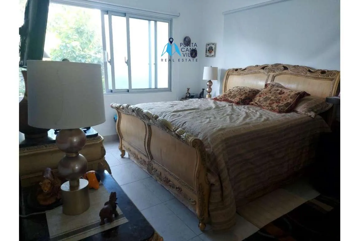 Spacious three bedroom condo for sale in Punta Cana Village ()