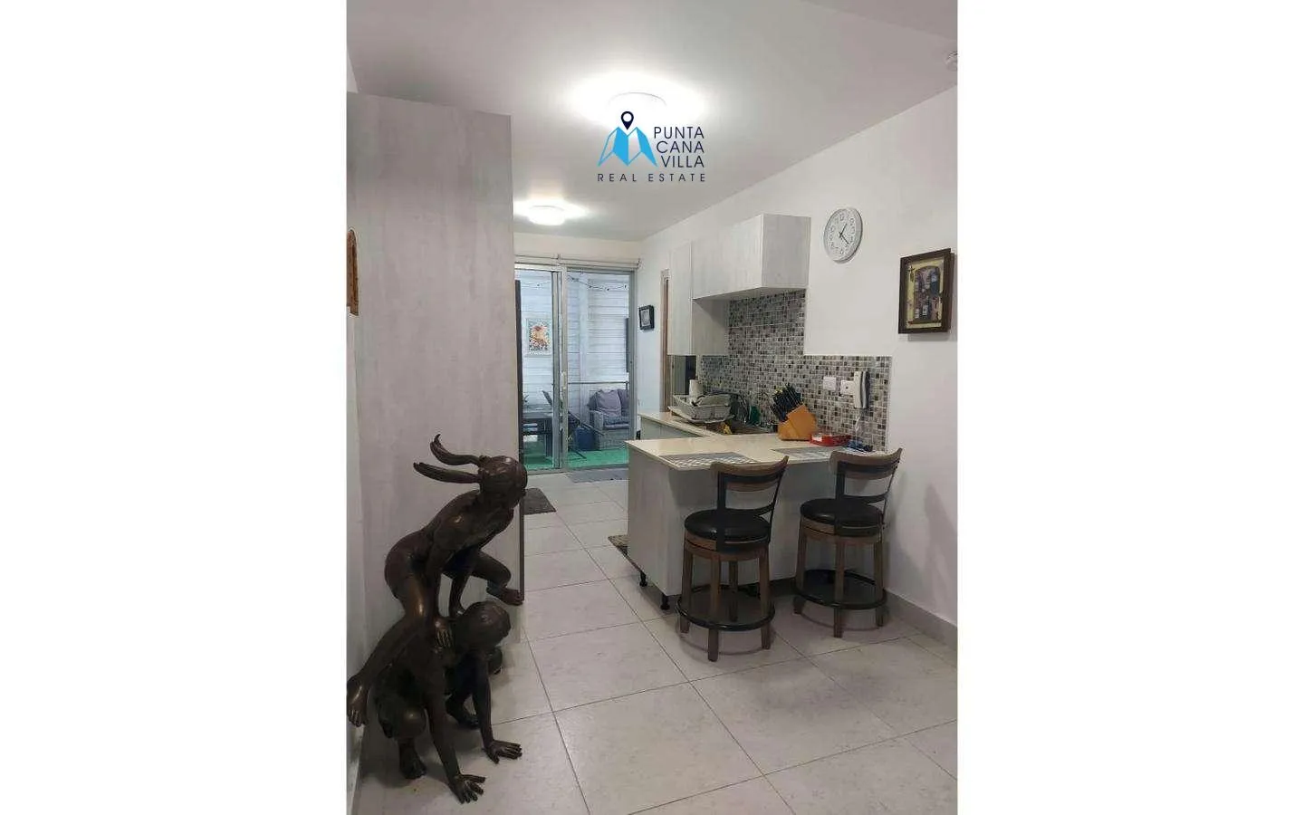 Condo spacieux de trois chambres à coucher à vendre dans le village de Punta Cana