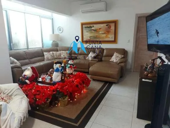Spacious three bedroom condo for sale in Punta Cana Village ()