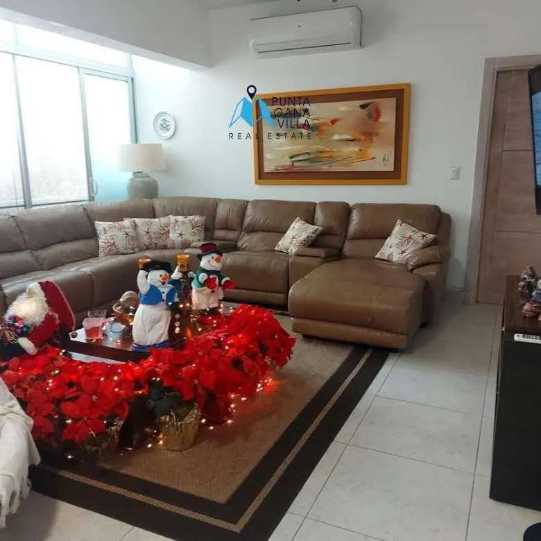 Spacious three bedroom condo for sale in Punta Cana Village ()