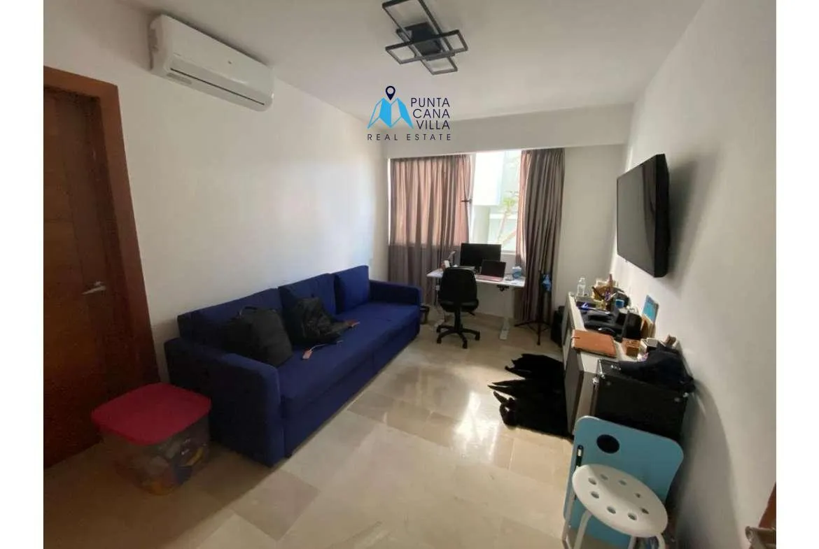Three bedroom furnished penthouse for sale in Punta Cana Village ()