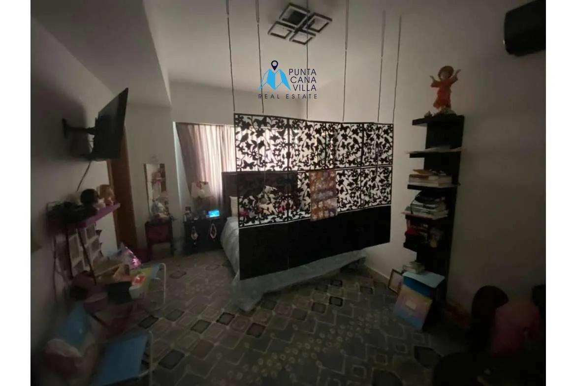 Three bedroom furnished penthouse for sale in Punta Cana Village ()