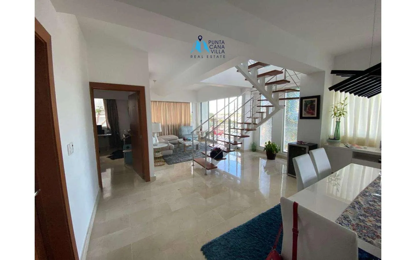 Three bedroom furnished penthouse for sale in Punta Cana Village () Three bedroom furnished penthouse for sale in Punta Cana Village ()
