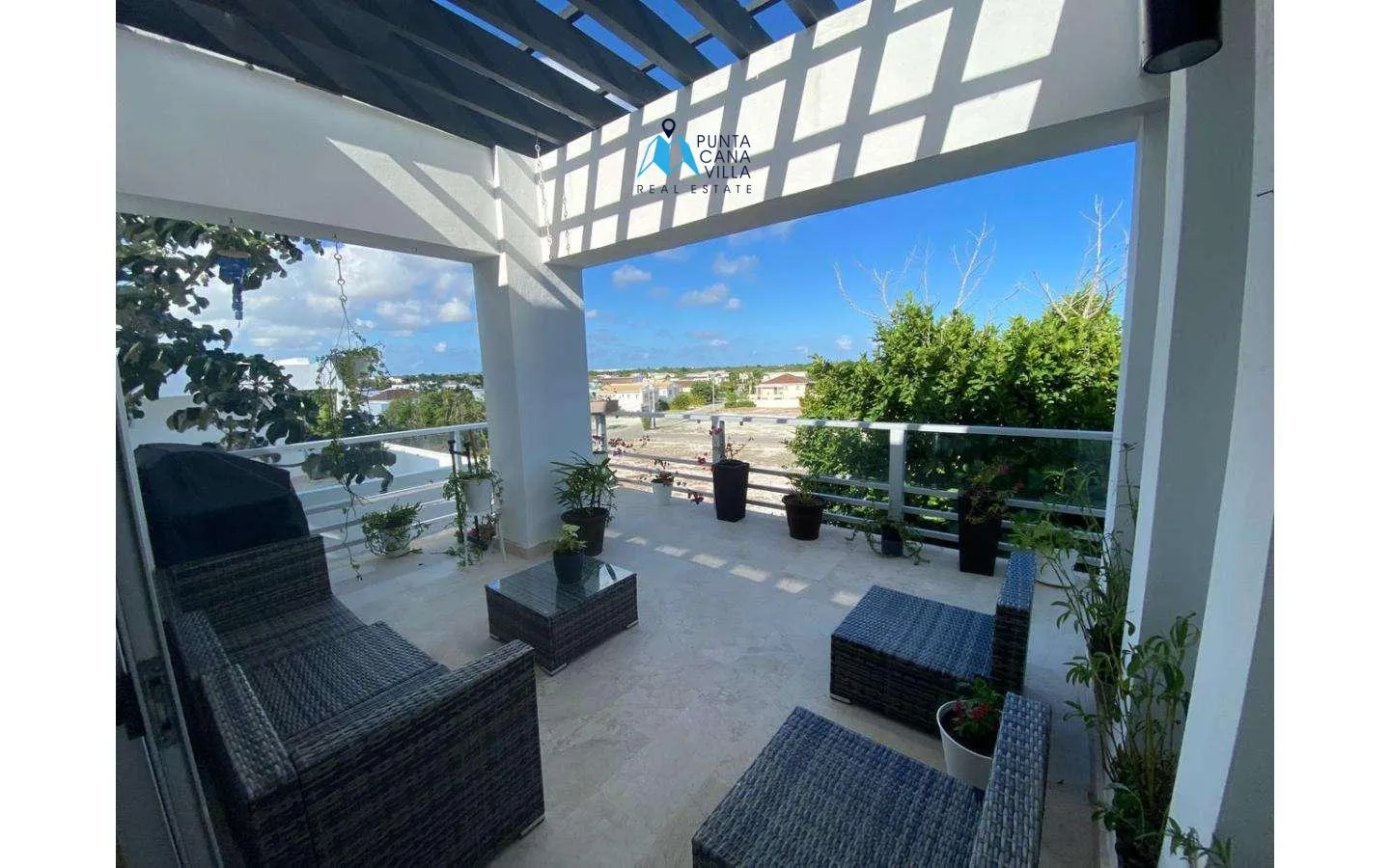 Three bedroom furnished penthouse for sale in Punta Cana Village () Three bedroom furnished penthouse for sale in Punta Cana Village ()