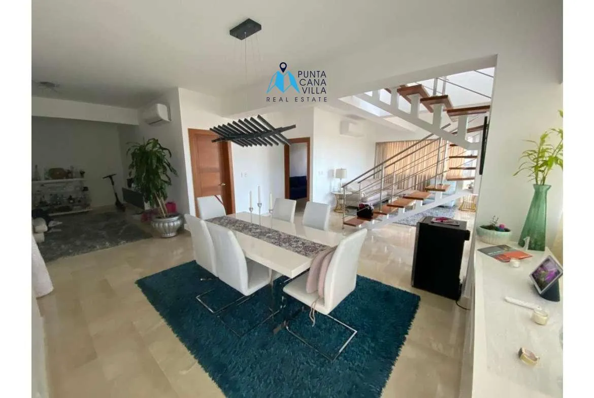 Three bedroom furnished penthouse for sale in Punta Cana Village ()