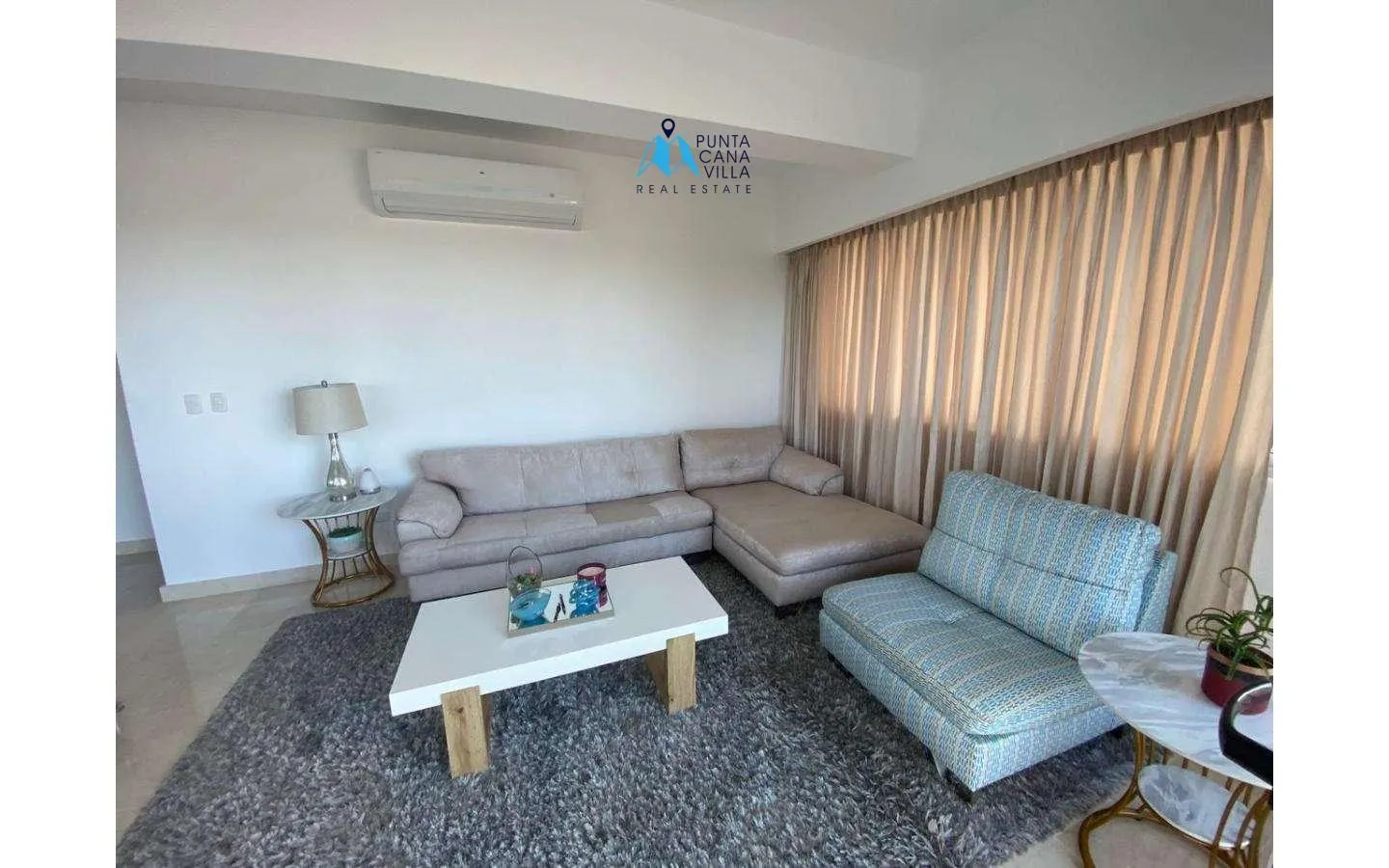 Three bedroom furnished penthouse for sale in Punta Cana Village () Three bedroom furnished penthouse for sale in Punta Cana Village ()
