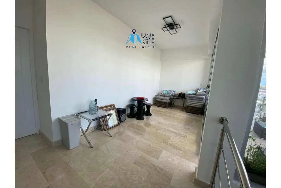 Three bedroom furnished penthouse for sale in Punta Cana Village ()