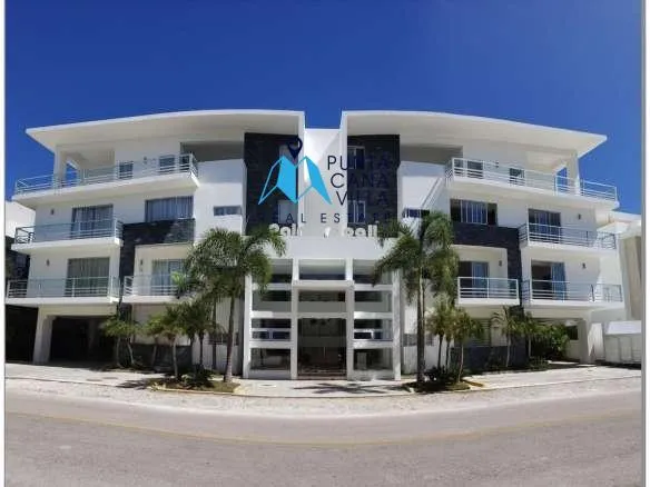 Three bedroom furnished penthouse for sale in Punta Cana Village ()
