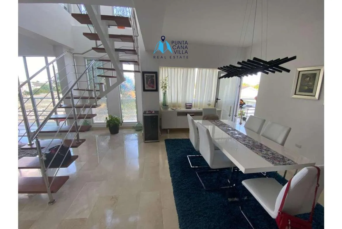 Three bedroom furnished penthouse for sale in Punta Cana Village ()