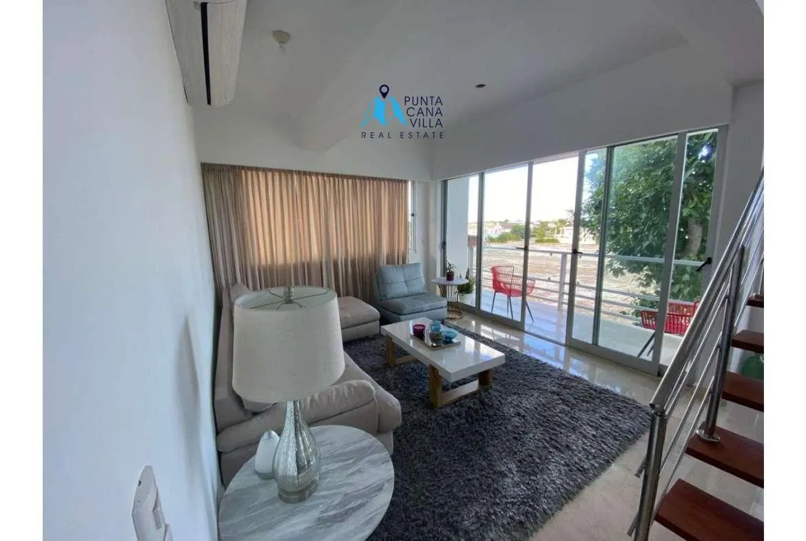 Three bedroom furnished penthouse for sale in Punta Cana Village ()