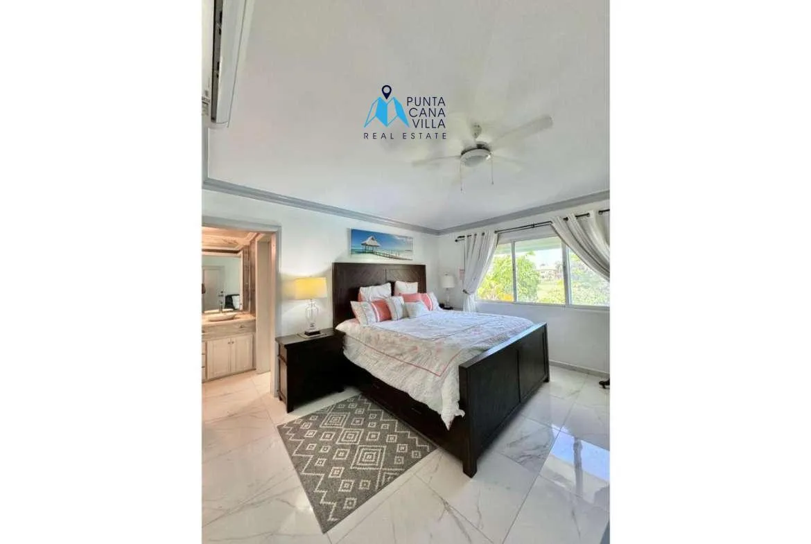 Cocotal Four Bedroom Villa For Sale In Bavaro ()