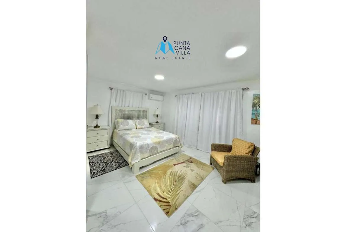 Cocotal Four Bedroom Villa For Sale In Bavaro ()