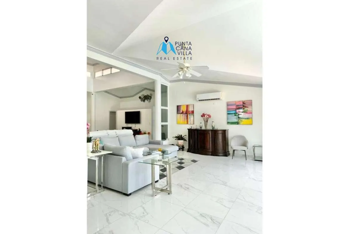 Cocotal Four Bedroom Villa For Sale In Bavaro ()