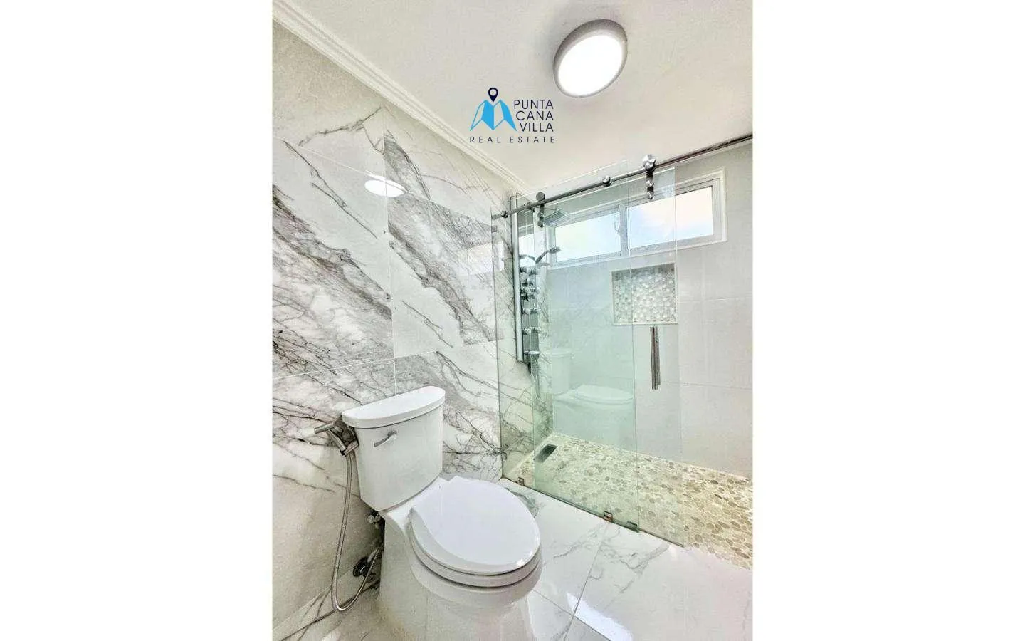 Cocotal, Villa de cuatro habitaciones en venta en Bávaro