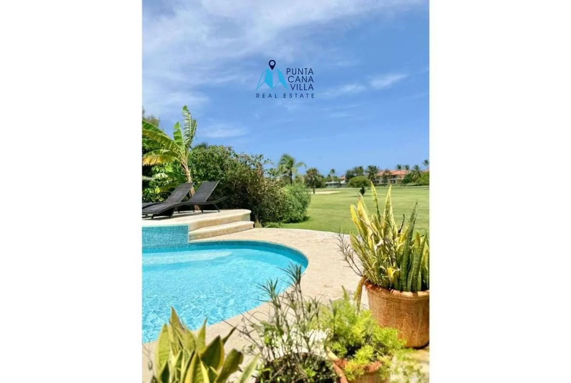 Cocotal Four Bedroom Villa For Sale In Bavaro ()