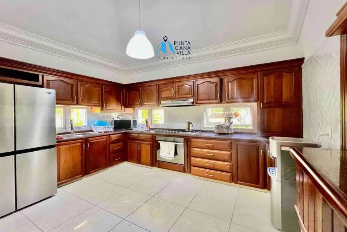 Cocotal Four bedroom villa for sale in Bavaro ()