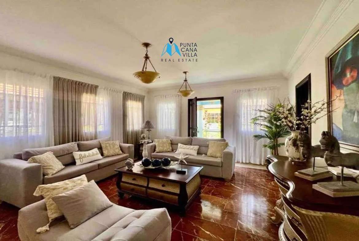 Cocotal Four bedroom villa for sale in Bavaro ()