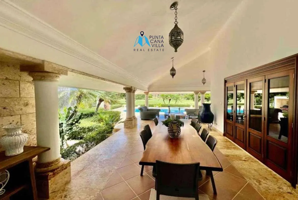 Cocotal Four bedroom villa for sale in Bavaro ()