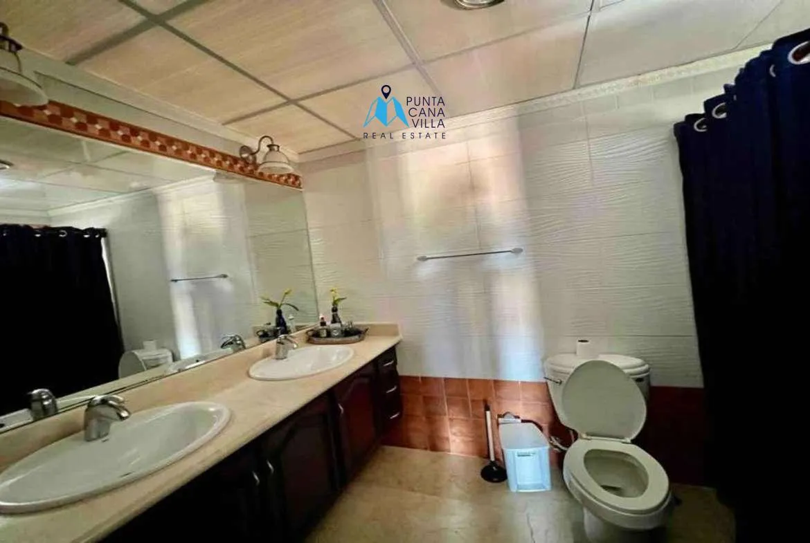 Cocotal Four bedroom villa for sale in Bavaro ()