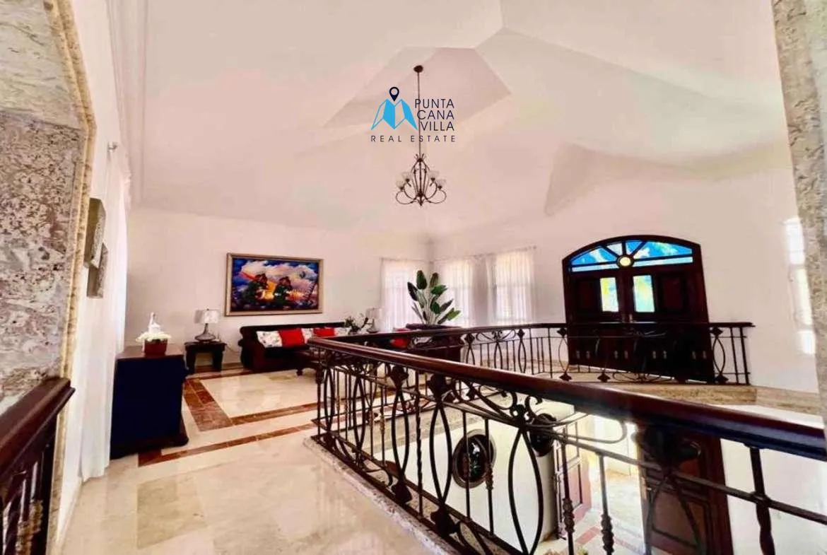 Cocotal Four bedroom villa for sale in Bavaro ()