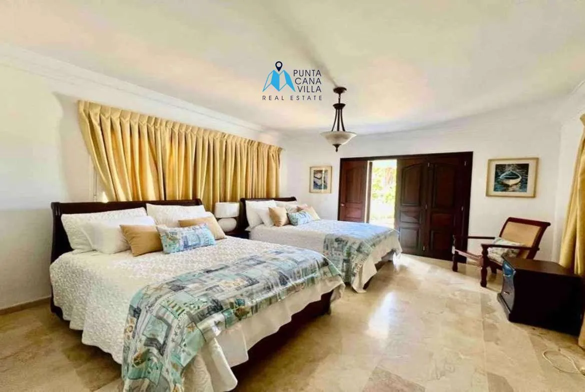 Cocotal Four bedroom villa for sale in Bavaro ()