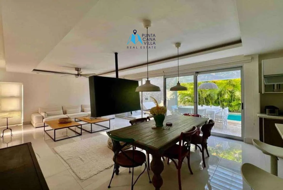 Bavaro Three bedroom villa for sale in Downtown Punta Cana ()
