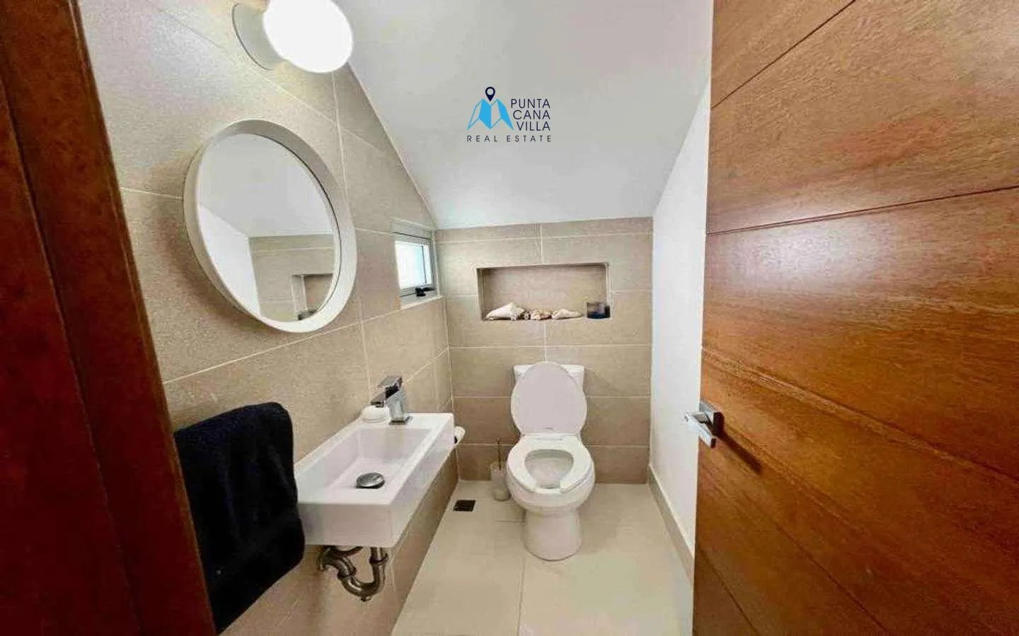 Bávaro, Villa de Tres Habitaciones En Venta En El Centro De Punta Cana