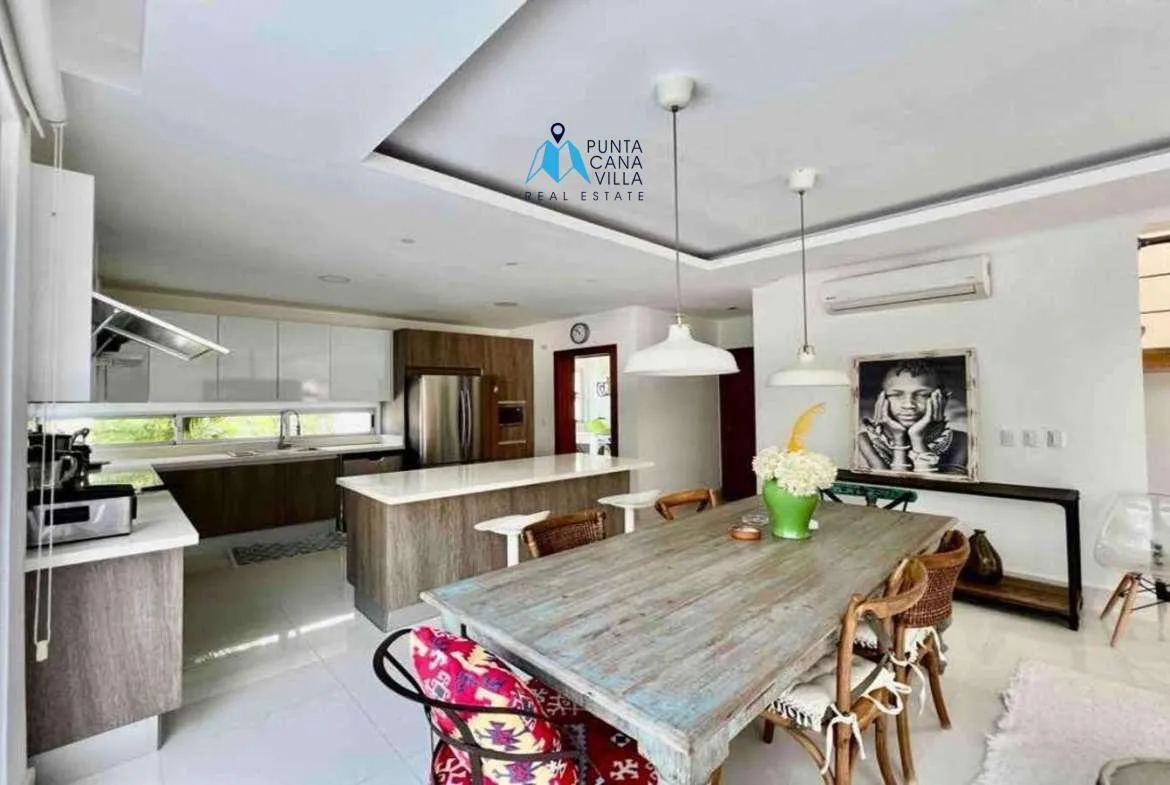 Bavaro Three bedroom villa for sale in Downtown Punta Cana ()