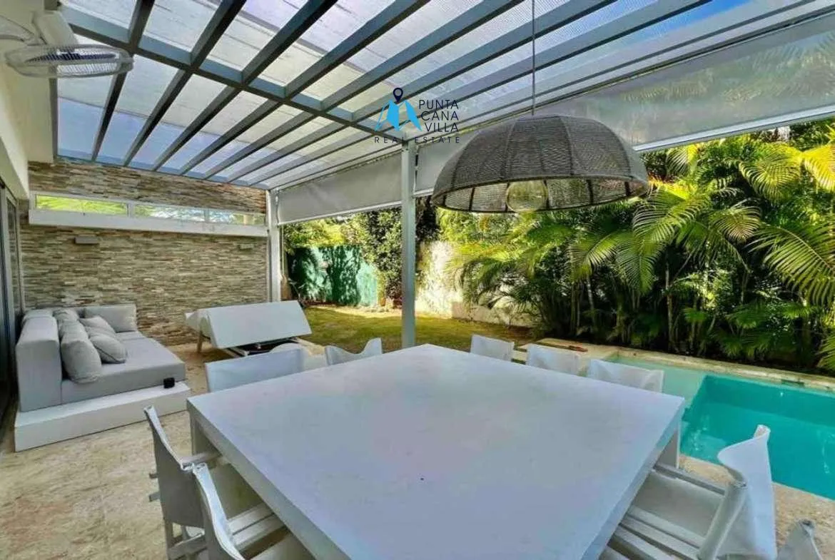 Bavaro Three bedroom villa for sale in Downtown Punta Cana ()