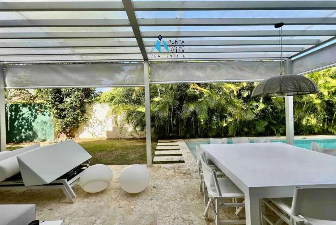 Bavaro Three bedroom villa for sale in Downtown Punta Cana ()