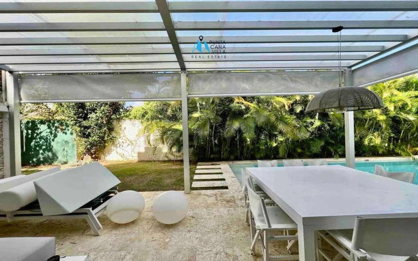 Bávaro, Villa de Tres Habitaciones En Venta En El Centro De Punta Cana