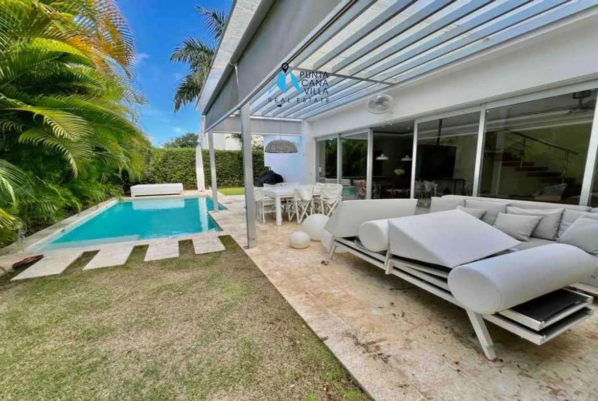Bavaro Three bedroom villa for sale in Downtown Punta Cana ()