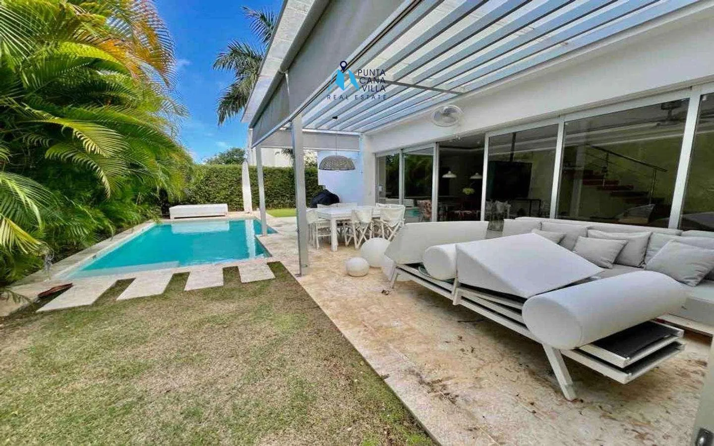 Bávaro, Villa de Tres Habitaciones En Venta En El Centro De Punta Cana