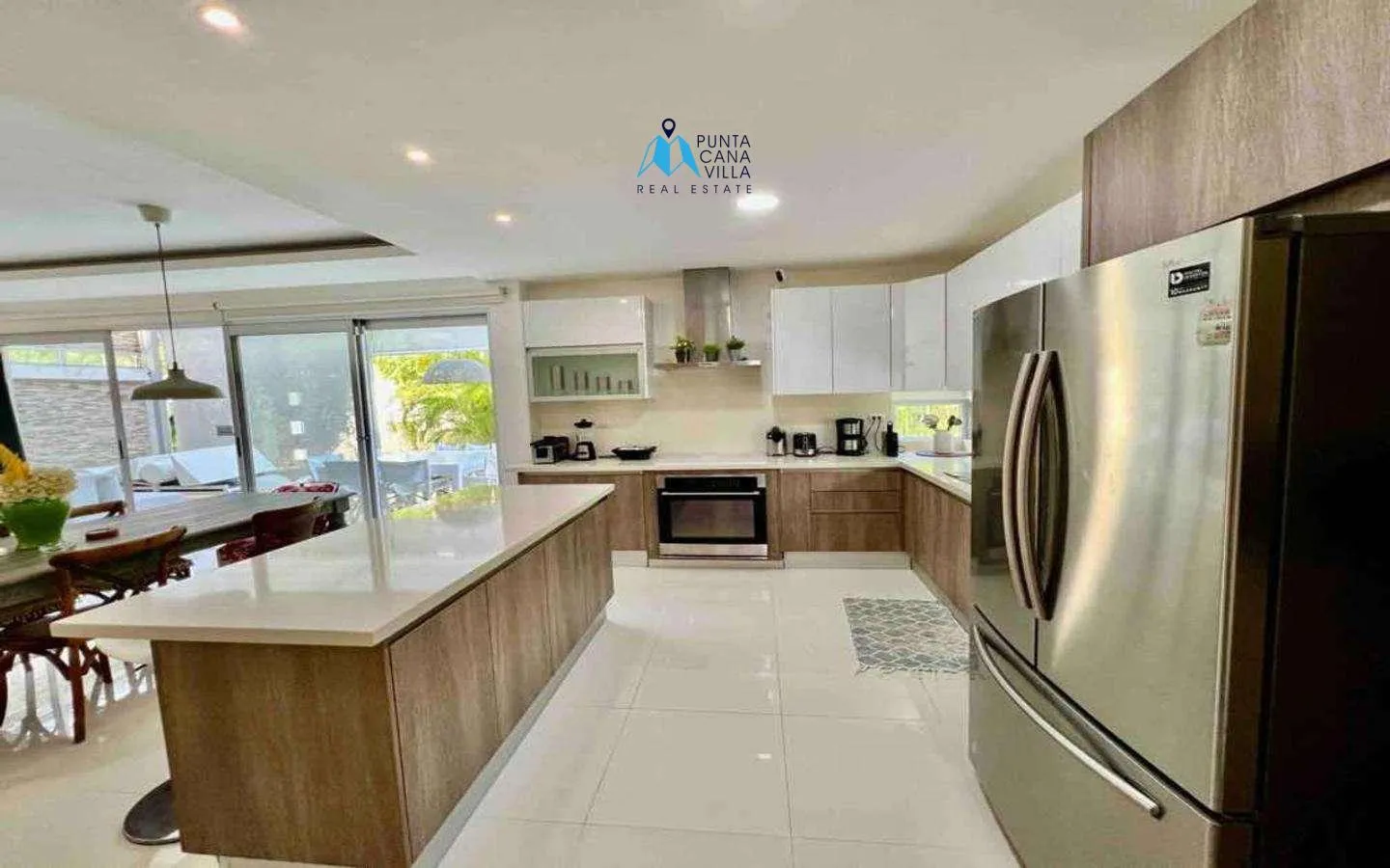 Bávaro, Villa de Tres Habitaciones En Venta En El Centro De Punta Cana