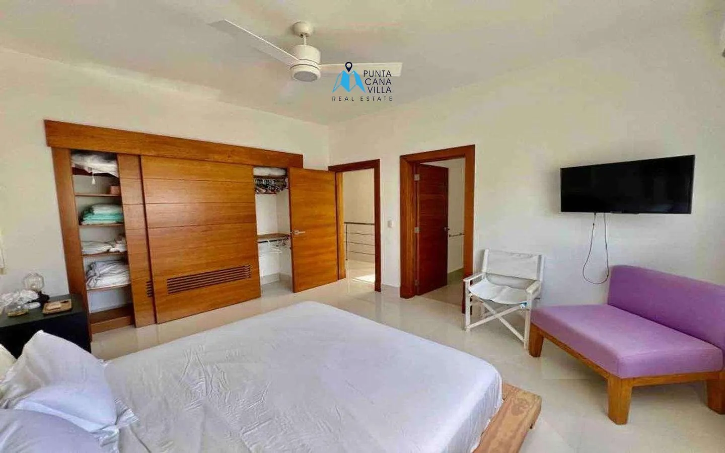 Bávaro, Villa de Tres Habitaciones En Venta En El Centro De Punta Cana