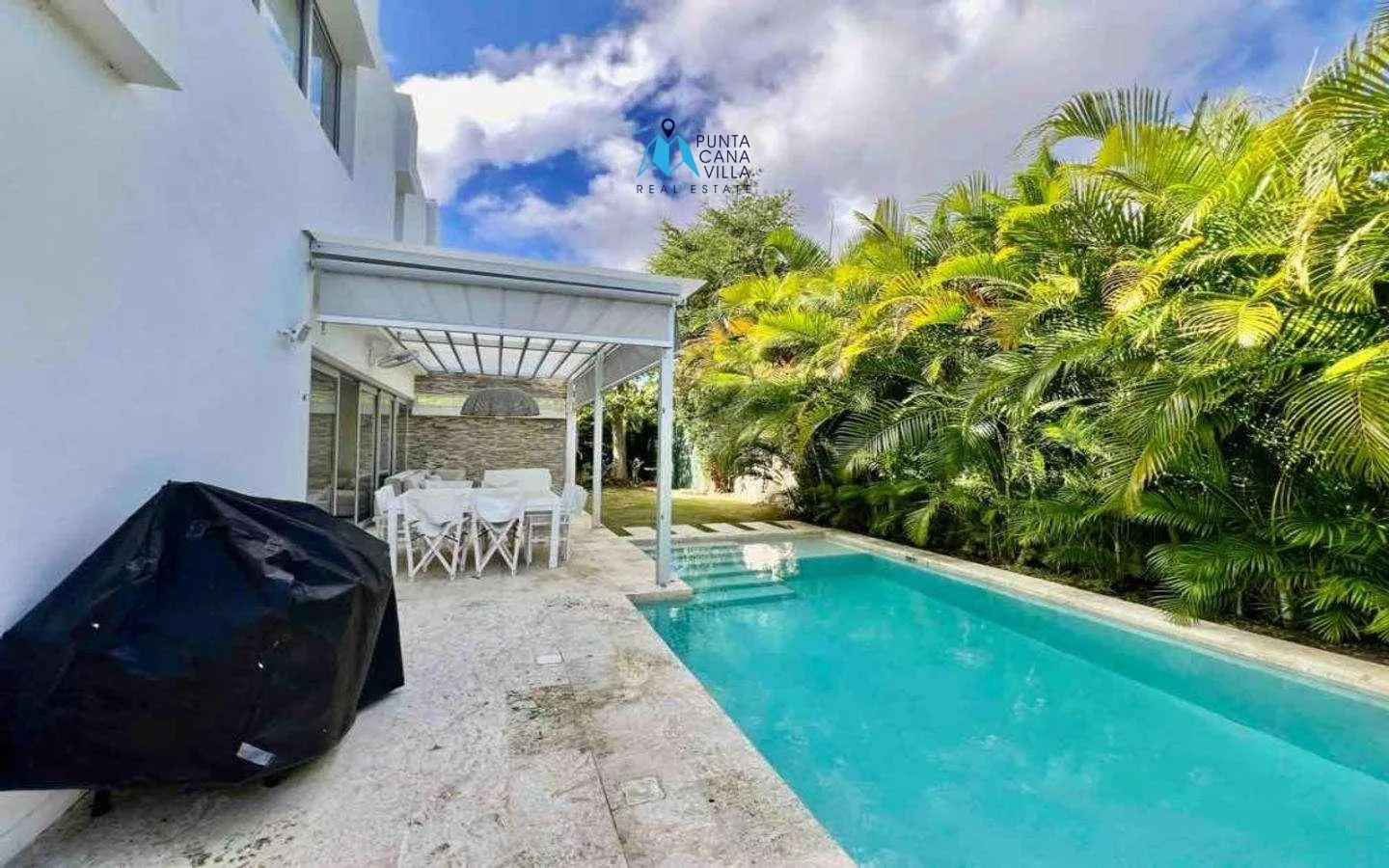 Bávaro, Villa de Tres Habitaciones En Venta En El Centro De Punta Cana