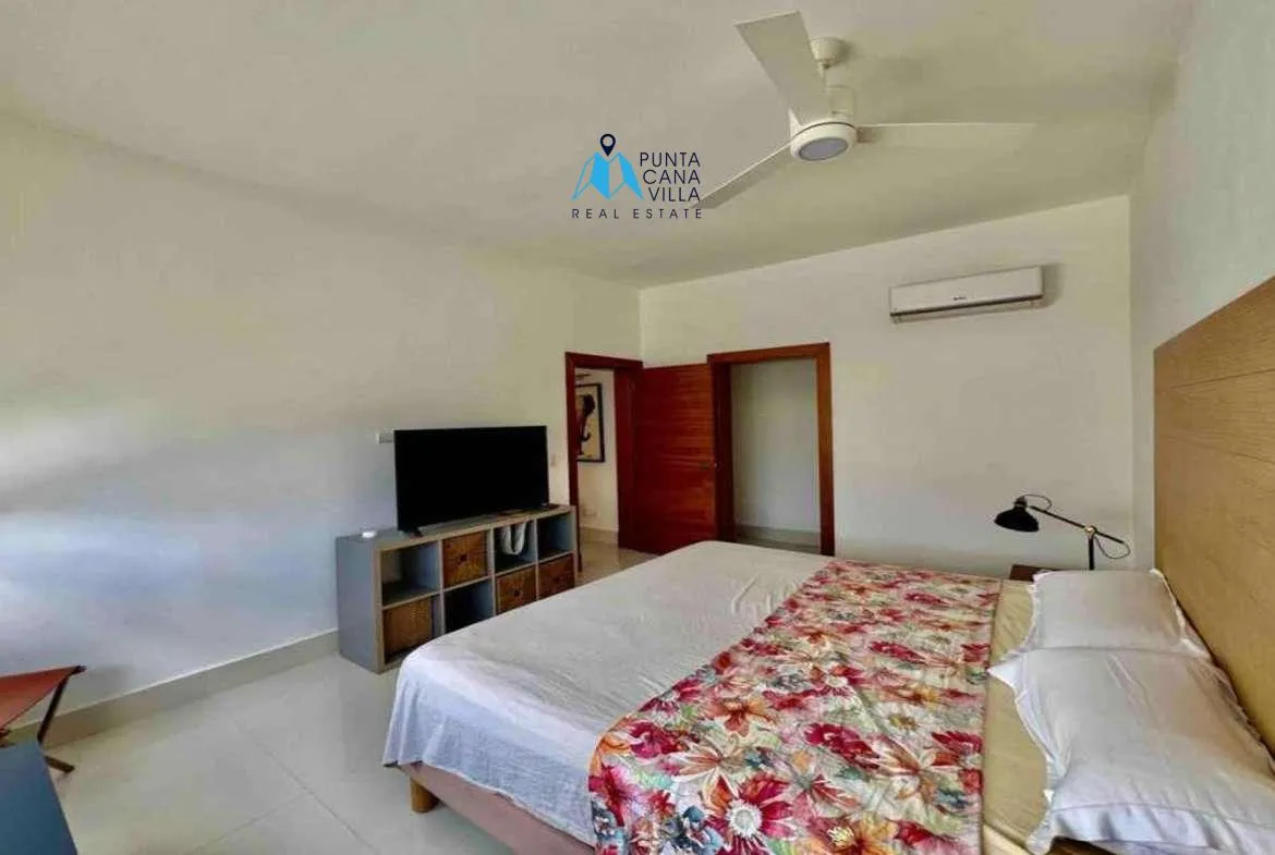 Bavaro Three bedroom villa for sale in Downtown Punta Cana ()
