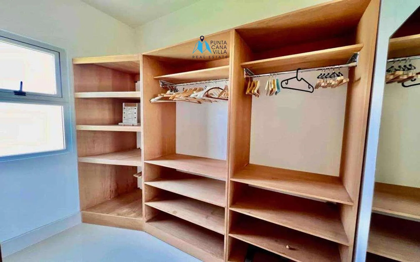 Bávaro, Villa de Tres Habitaciones En Venta En El Centro De Punta Cana