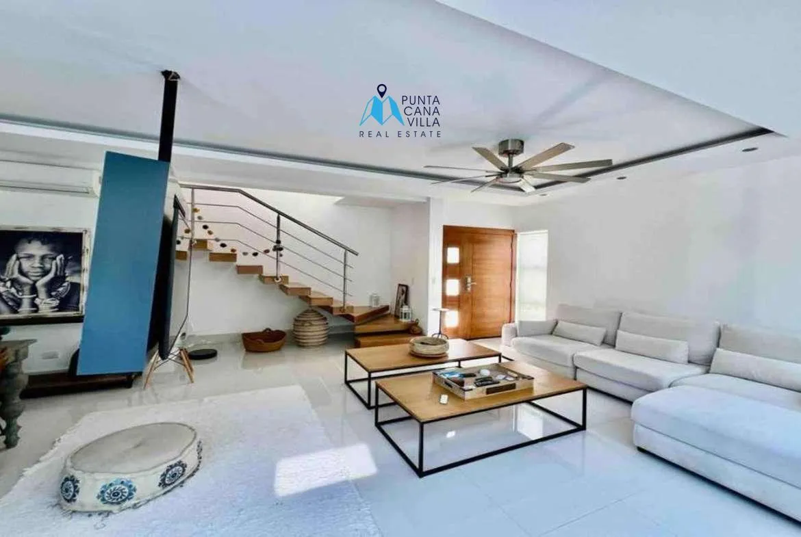 Bavaro Three bedroom villa for sale in Downtown Punta Cana ()