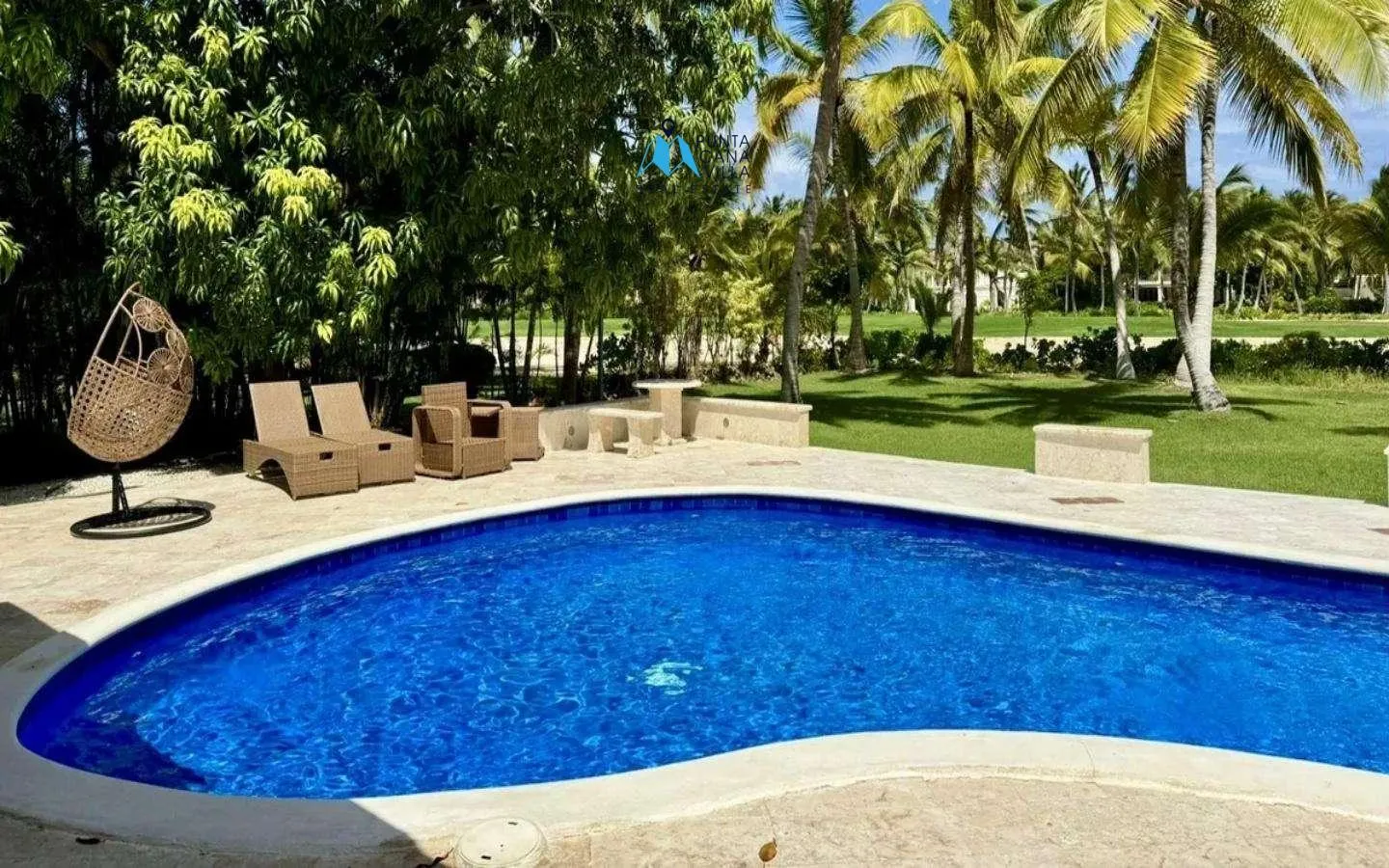 Villa Tortuga Four bedroom villa for sale in Punta Cana () Villa Tortuga Four bedroom villa for sale in Punta Cana ()